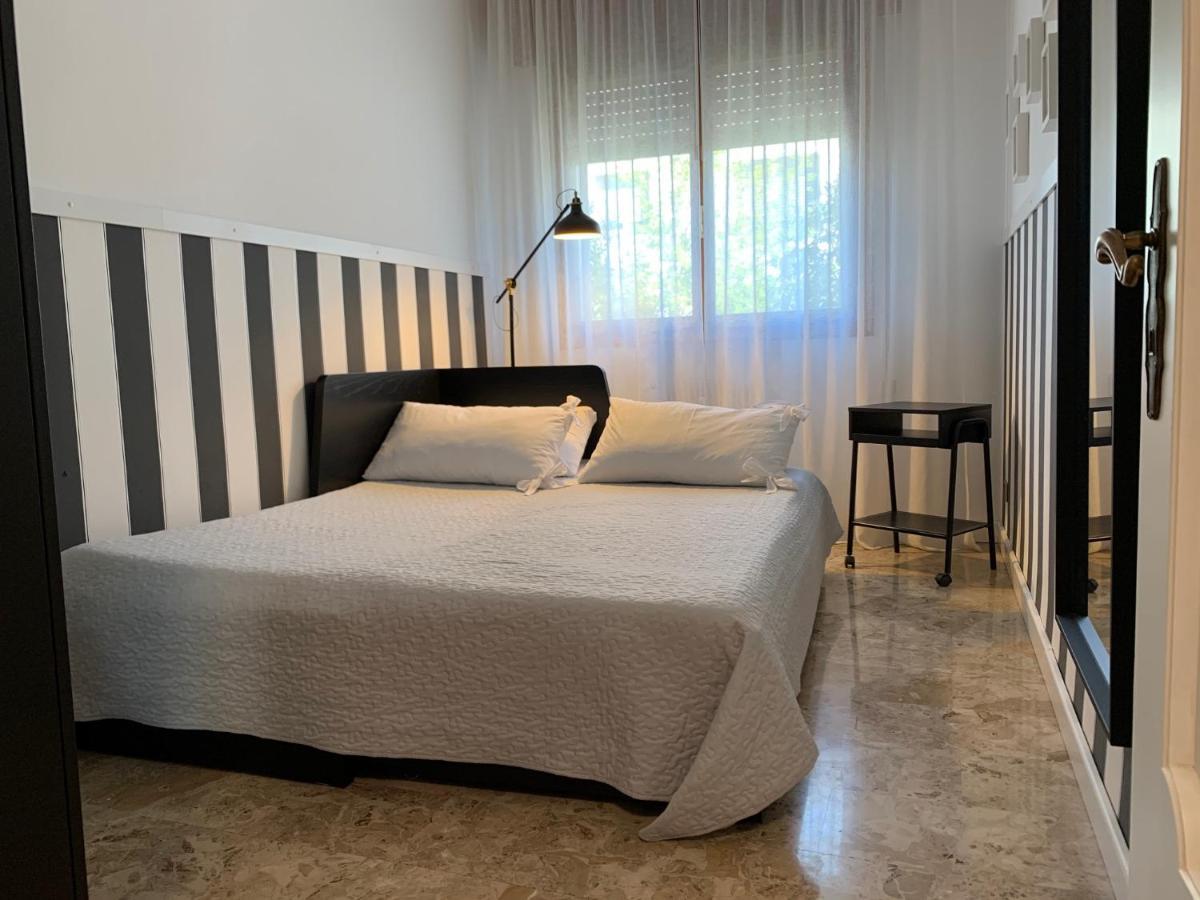 Holidays Apartment Toti To Fulfill Your Wishes Местре Экстерьер фото